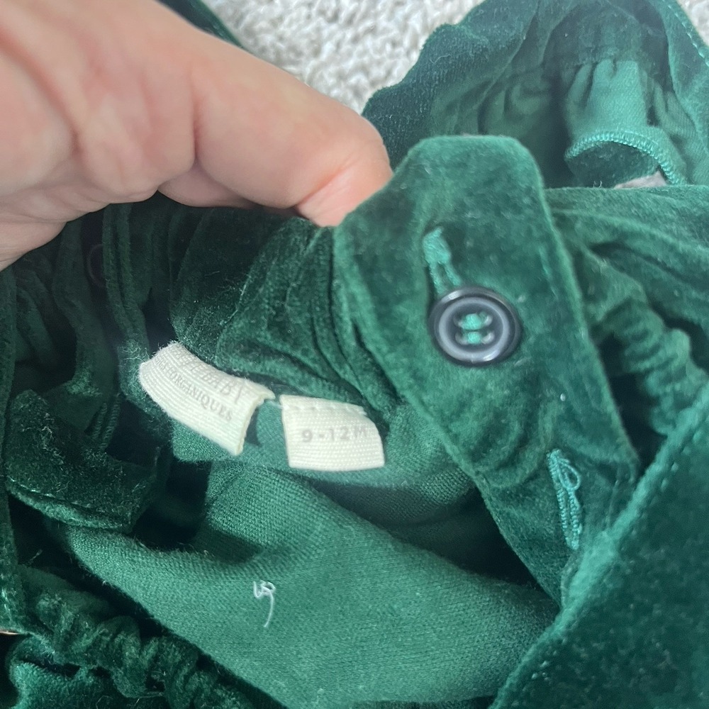 Elegant Baby Emerald Green Velvet Suspender Ruffle Romper 9-12 Months - Picture 4 of 5